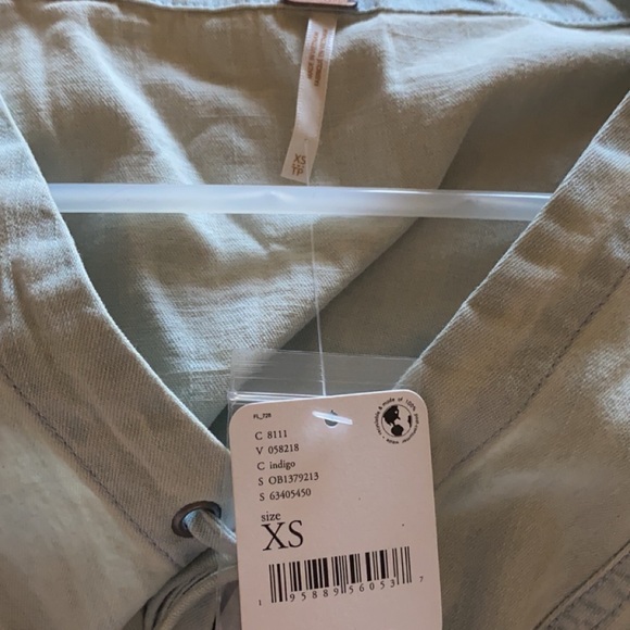 Free People Lace Up Front Light Wash Denim Top Puff Shoulder XS - Picture 3 of 3